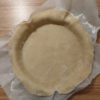 Comment disposer la pâte brisée dans le plat à tarte